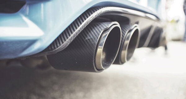 Sistema de escape de auto