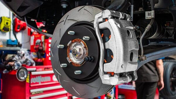 frenos de auto-partes de un vehículo que se dañan con más frecuencia